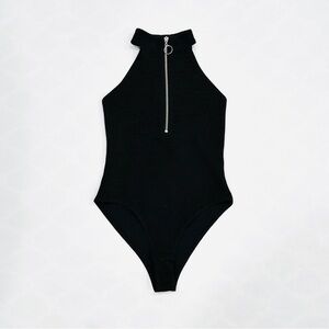 NWT TOPSHOP Solid Ribbed Black Half Zipper Backless Halter Top Bodysuit